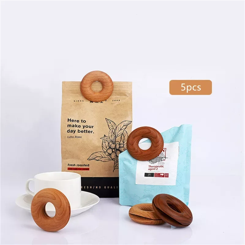 Picnic Donut Shape Food Sealing Clips Refrigerator Moisture-proof Preservation Snack Bag Sealing Clip Kitchen Accessories
Picnic Donut Shape Food Sealing Clips Refrigerator Moisture-proof Preservation Snack Bag Sealing Clip Kitchen Accessories