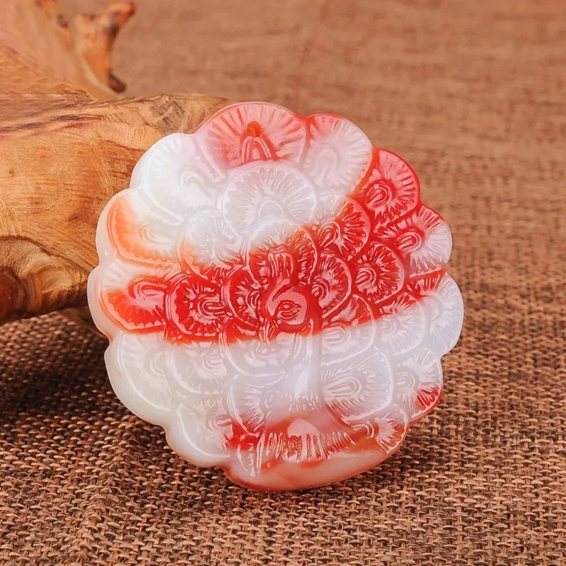 Natural Xinjiang Gobi Gold Silk Jade Chicken Blood Jade Floating Peacock Open Screen Pendant Fortune Calling Pendant
Natural Xinjiang Gobi Gold Silk Jade Chicken Blood Jade Floating Peacock Open Screen Pendant Fortune Calling Pendant