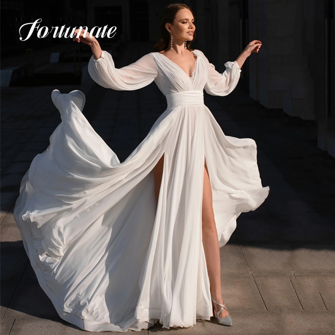 Шифоновое платье в стиле бохо с разрезом по бокам, с открытой спиной
Шифоновое платье в стиле бохо с разрезом по бокам, с открытой спиной