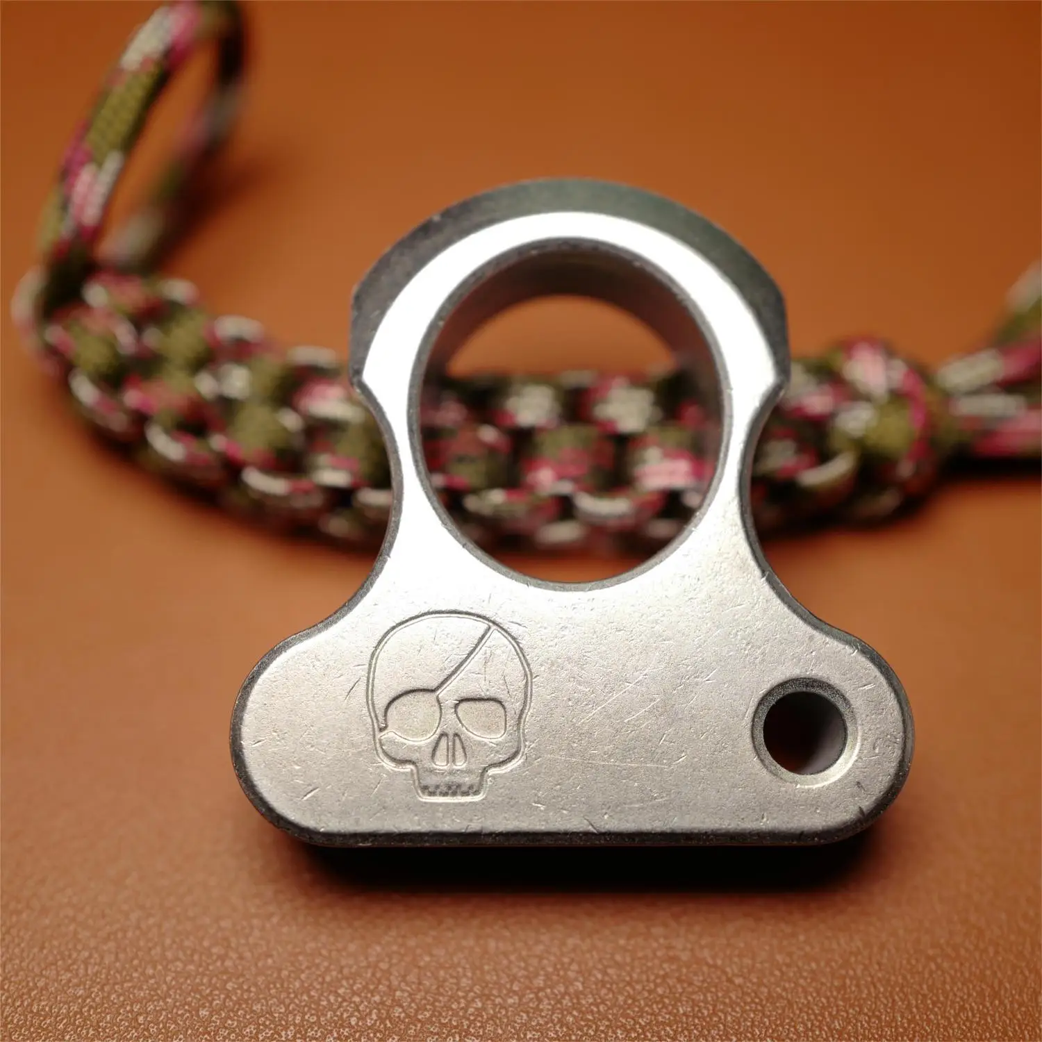 New one-finger single-finger self-defense portable girl anti-wolf keychain single-finger EDC finger tiger
New one-finger single-finger self-defense portable girl anti-wolf keychain single-finger EDC finger tiger