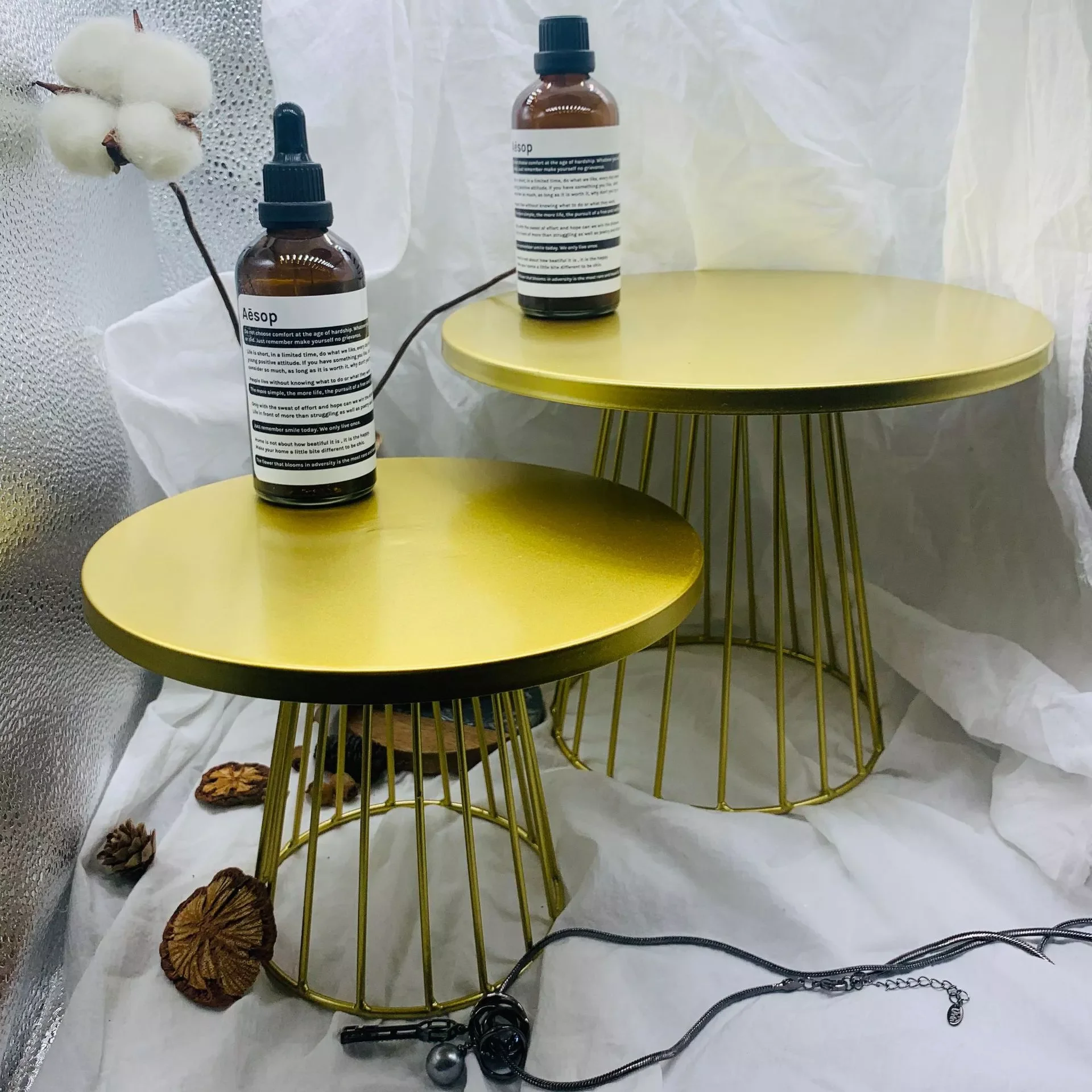 2Pcs/Set Cake Round Display Stand Wrought Iron Cake Stand Exquisite Cake Dessert Fruit Wedding Birthday Party Cupcake Holder
2Pcs/Set Cake Round Display Stand Wrought Iron Cake Stand Exquisite Cake Dessert Fruit Wedding Birthday Party Cupcake Holder