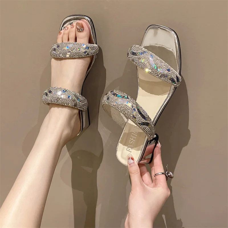Rhinestone Bow Women's Slippers 2023 New Summer Thick Heel Fashion Party Banquet Open Toe Large Size Women's High Heel Sandals
Rhinestone Bow Women's Slippers 2023 New Summer Thick Heel Fashion Party Banquet Open Toe Large Size Women's High Heel Sandals