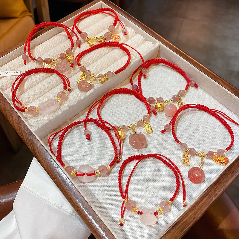 Cute Cat Paw Bell Red Shoes Crystal Red Rope Bracelet Antique Small Crowd Design Simple Personality Bracelet Brazalete
Cute Cat Paw Bell Red Shoes Crystal Red Rope Bracelet Antique Small Crowd Design Simple Personality Bracelet Brazalete