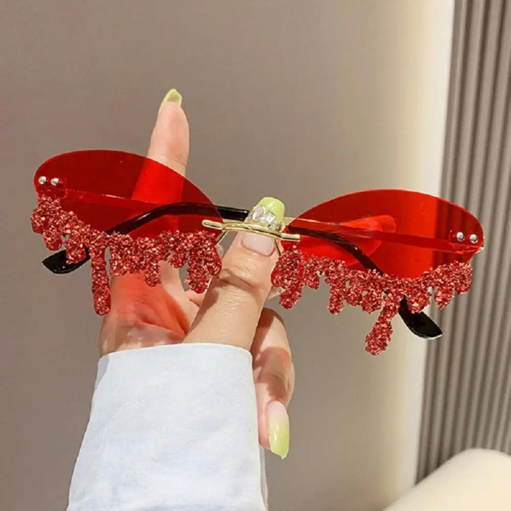 Fashion Tears Rimless Diamond Sunglasses Women Vintage Punk Sunglasses Crystal Eyeglasses Female Gafas Shades UV400
Fashion Tears Rimless Diamond Sunglasses Women Vintage Punk Sunglasses Crystal Eyeglasses Female Gafas Shades UV400