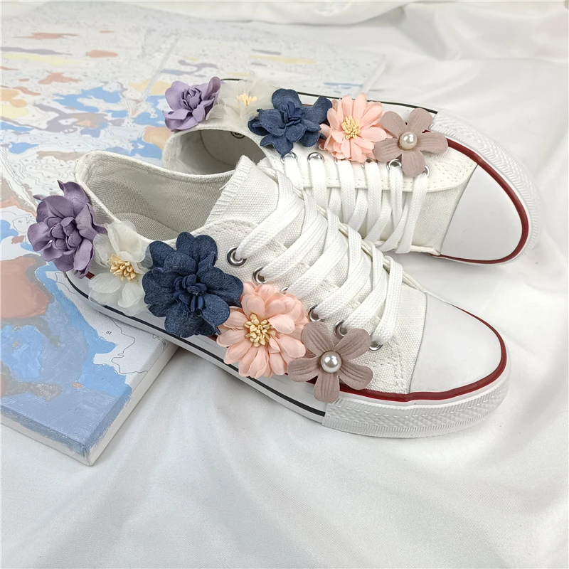 Color Flower Canvas Shoes Sweet Lace Up Women's Shoes White Black Vulcanized Shoes Casual Fashion Student Sneakers Spring Autumn
Color Flower Canvas Shoes Sweet Lace Up Women's Shoes White Black Vulcanized Shoes Casual Fashion Student Sneakers Spring Autumn