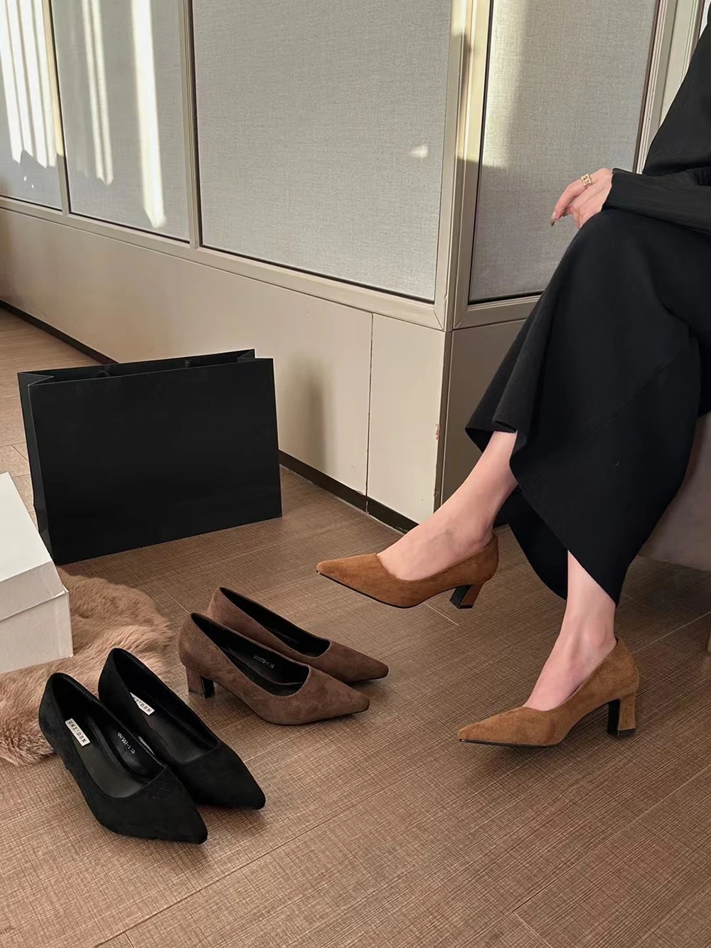 Flock Women Pumps Pointed Toe Shallow Slip On Thick High Heels Fashion Office Pumps Black Brown Khaki Shallow Work Shoes Woman
Flock Women Pumps Pointed Toe Shallow Slip On Thick High Heels Fashion Office Pumps Black Brown Khaki Shallow Work Shoes Woman