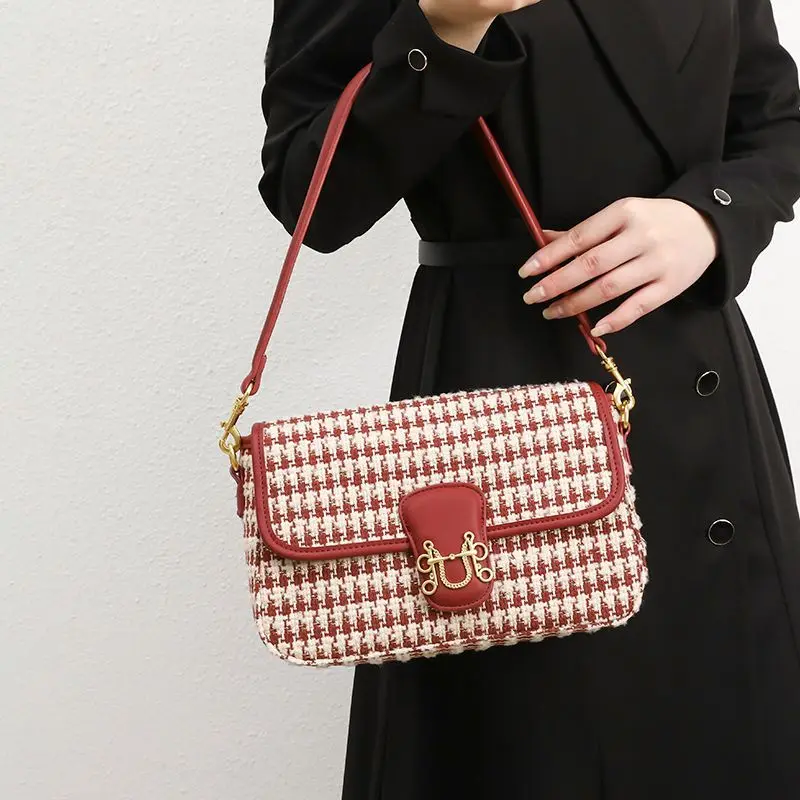 Elegant Houndstooth Shoulder Bags Ladies 2023 New Sweet Vintage Crossbody Bag Women Aesthetic Plaid Underarm Bag Сумка
Elegant Houndstooth Shoulder Bags Ladies 2023 New Sweet Vintage Crossbody Bag Women Aesthetic Plaid Underarm Bag Сумка