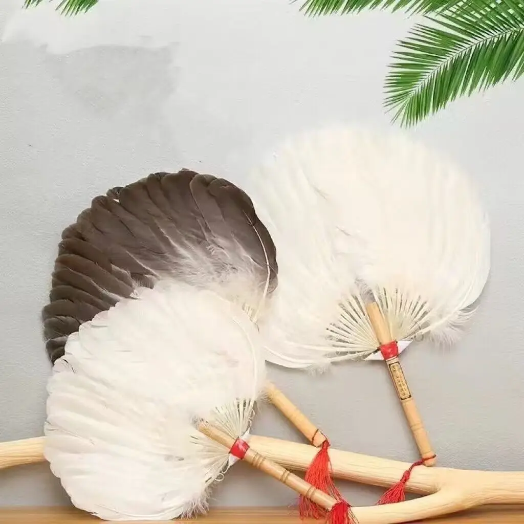 Ancient Chinese Style Imitation Peacock Feather Fan Party Dance Fan Ladies Costume Prop
Ancient Chinese Style Imitation Peacock Feather Fan Party Dance Fan Ladies Costume Prop