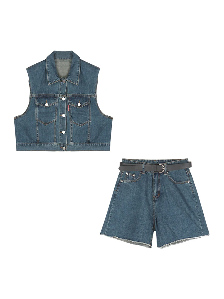 2022 Summer Women New Denim Two Piece Set Turn-down Collar Sleeveless Loose Outerwear + High Waist Roll Up Hem Lady Short Pants
2022 Summer Women New Denim Two Piece Set Turn-down Collar Sleeveless Loose Outerwear + High Waist Roll Up Hem Lady Short Pants
