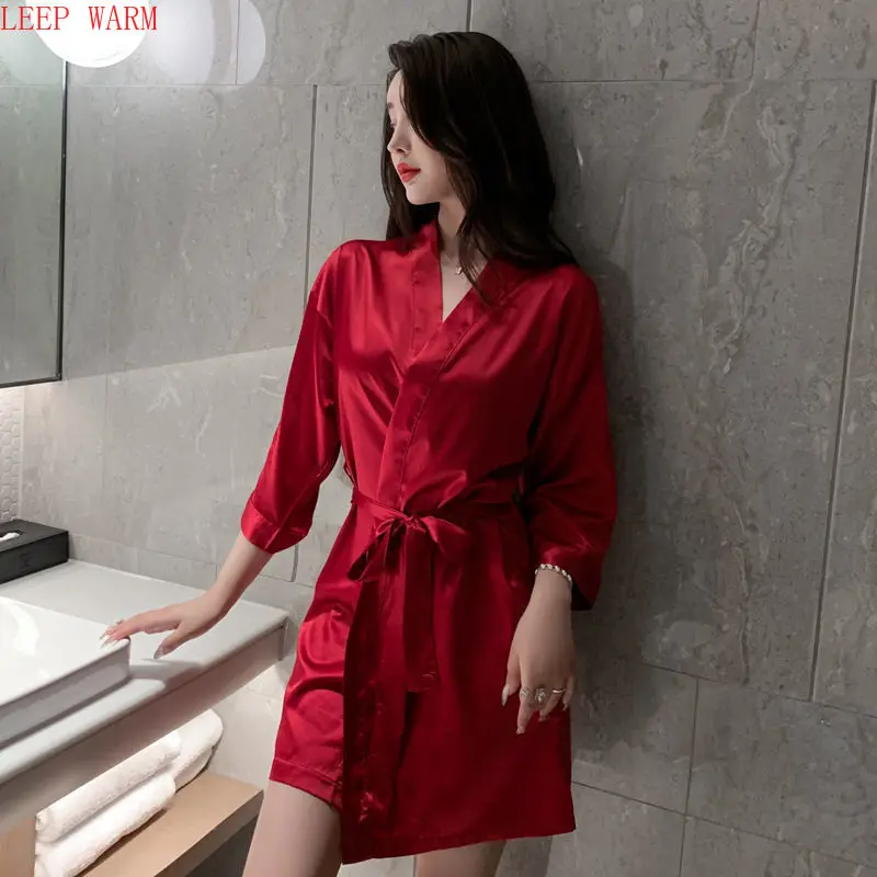 Breathable Ice Silk Japanese Bathrobe Cardigan Loose Korean Version Fashion Simulation Silk Pajamas Nightgown Women
Breathable Ice Silk Japanese Bathrobe Cardigan Loose Korean Version Fashion Simulation Silk Pajamas Nightgown Women