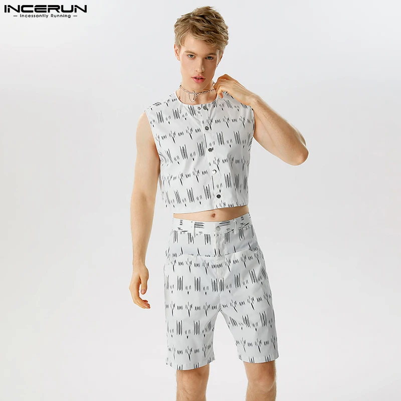 INCERUN 2023 American Style New Men Sets Fashion Printed Short Sleeveless Vests Shorts Casual Male Hot Sale Two-piece Sets S-5XL
INCERUN 2023 American Style New Men Sets Fashion Printed Short Sleeveless Vests Shorts Casual Male Hot Sale Two-piece Sets S-5XL