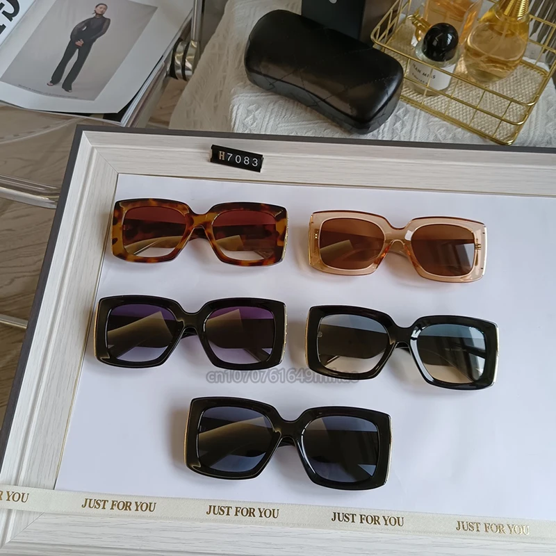 Polaroid Nylon Ultra Light Big Square Frame Men Women Sunglasses 2022 Luxury Brand Unisex Gradient Lens Uv400 Sunglasses 7083
Polaroid Nylon Ultra Light Big Square Frame Men Women Sunglasses 2022 Luxury Brand Unisex Gradient Lens Uv400 Sunglasses 7083