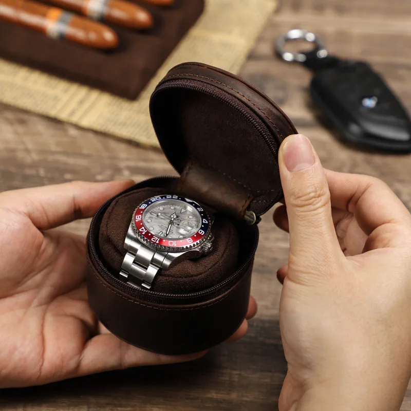 Leather Watch Box Organizer for Men Travel Storage Bag Luxury Retro Crazy Horse Cowhide Package Case for Watch Portable Protect
Leather Watch Box Organizer for Men Travel Storage Bag Luxury Retro Crazy Horse Cowhide Package Case for Watch Portable Protect