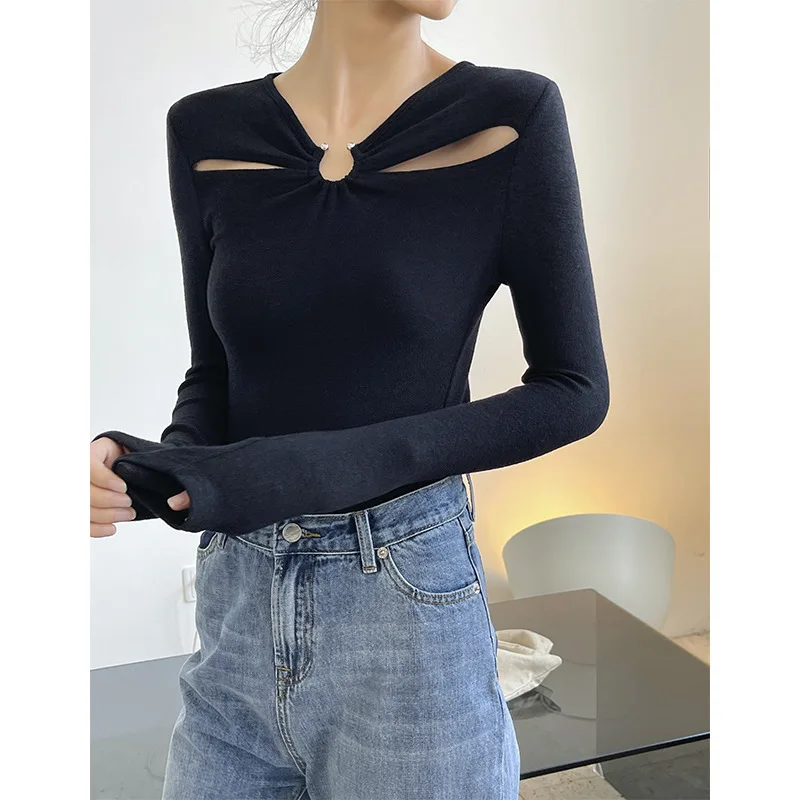 2022 Spring and Autumn New Ins Blogger Fashionable Metal Ring Button T-shirt Slim Sexy Pullover Top
2022 Spring and Autumn New Ins Blogger Fashionable Metal Ring Button T-shirt Slim Sexy Pullover Top