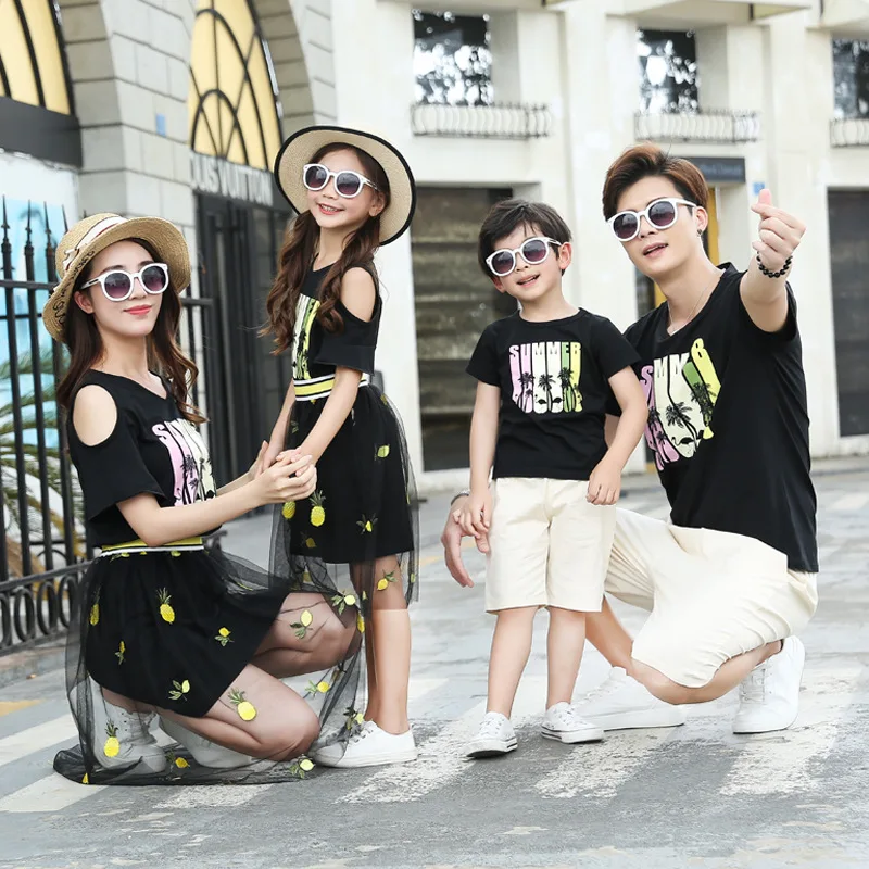 Summer Family Set Mother Daughter Black Mesh Dresses Father Son Cotton T shirt+Shorts Family Look Parent-Child Set Couple Sets
Summer Family Set Mother Daughter Black Mesh Dresses Father Son Cotton T shirt+Shorts Family Look Parent-Child Set Couple Sets