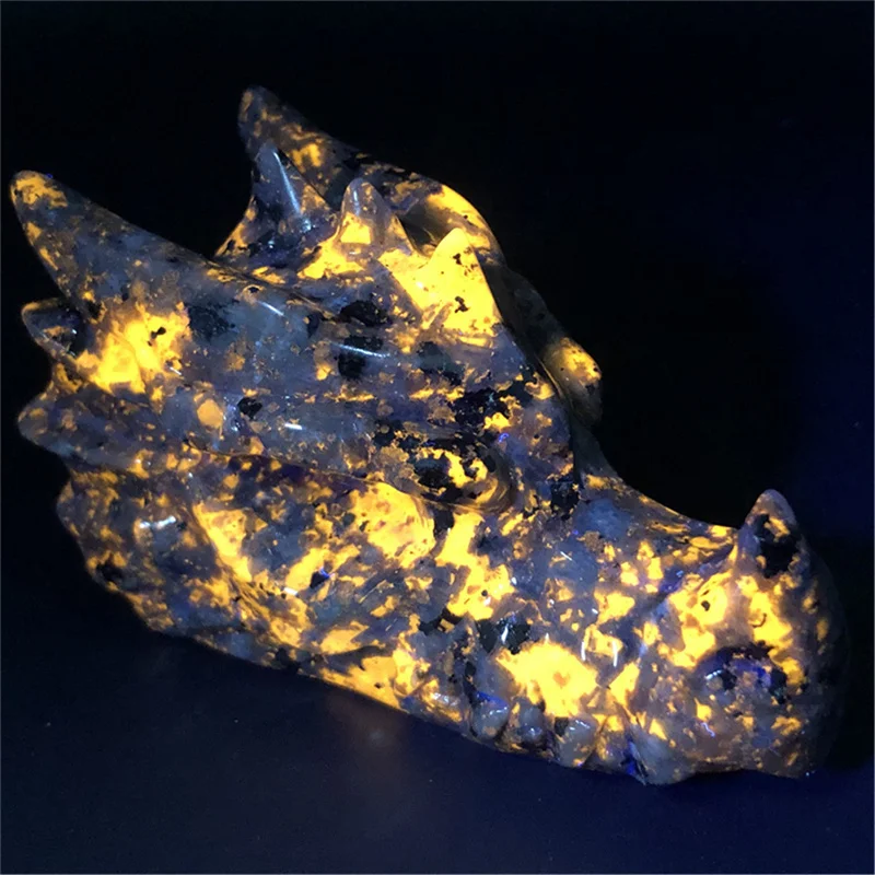 High-quality Yooperlite Dragon Head Skull Polished Animal Crystals And Stones Healing Home Decoration Accessories 1pcs
High-quality Yooperlite Dragon Head Skull Polished Animal Crystals And Stones Healing Home Decoration Accessories 1pcs