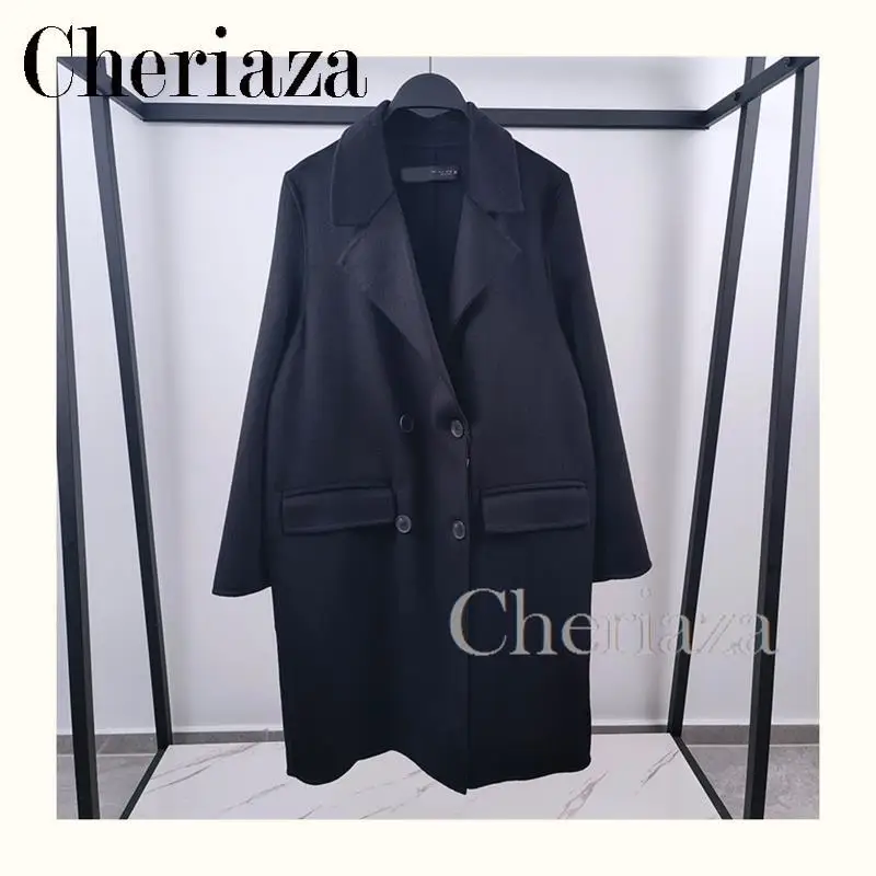 Женское длинное двубортное шерстяное пальто с отложным воротником и длинными рукавами
Женское длинное двубортное шерстяное пальто с отложным воротником и длинными рукавами