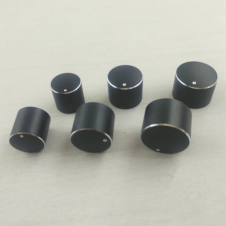 Черная ручка потенциометра из алюминия
Черная ручка потенциометра из алюминия