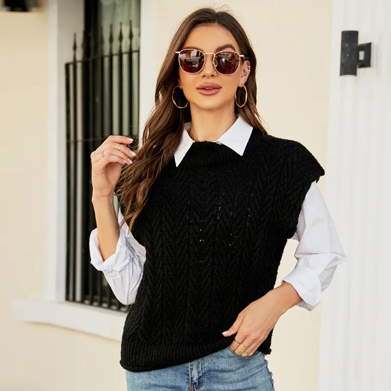 2022 new knitted tops, all-match knitted wool vests in autumn and winter, and layered round neck sleeveless sweaters women 
2022 new knitted tops, all-match knitted wool vests in autumn and winter, and layered round neck sleeveless sweaters women