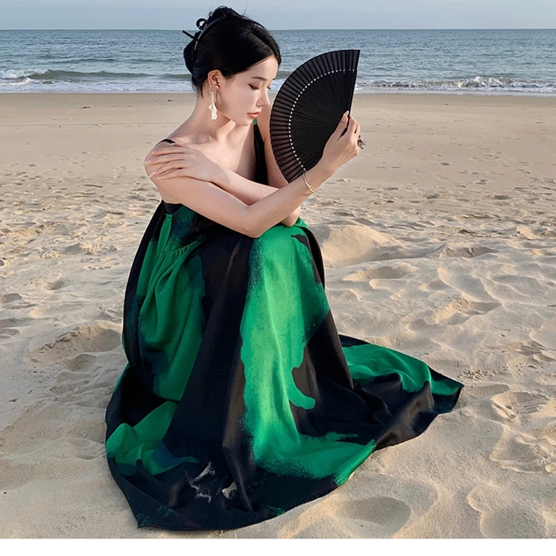 2023 New Dress Resort Beach Style Green Halo Dyed V-Neck Open Back Free Shipping
2023 New Dress Resort Beach Style Green Halo Dyed V-Neck Open Back Free Shipping