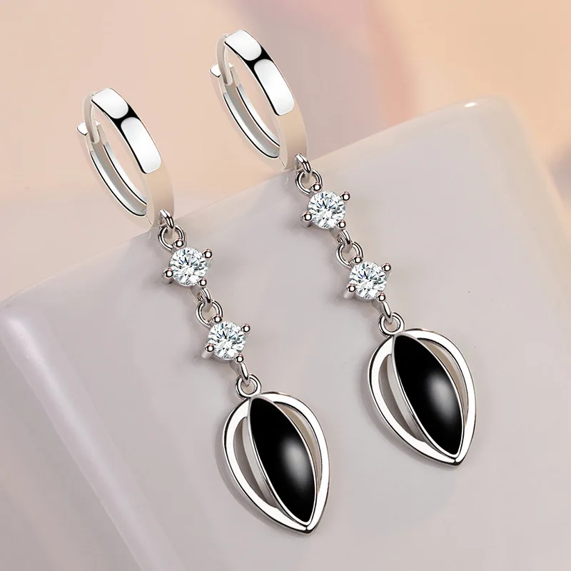 KOFSAC High Quality Black Leaf Hoop Earrings For Women Trendy 925 Silver Water-Drop Earring Zircon Jewelry Party Accessories
KOFSAC High Quality Black Leaf Hoop Earrings For Women Trendy 925 Silver Water-Drop Earring Zircon Jewelry Party Accessories