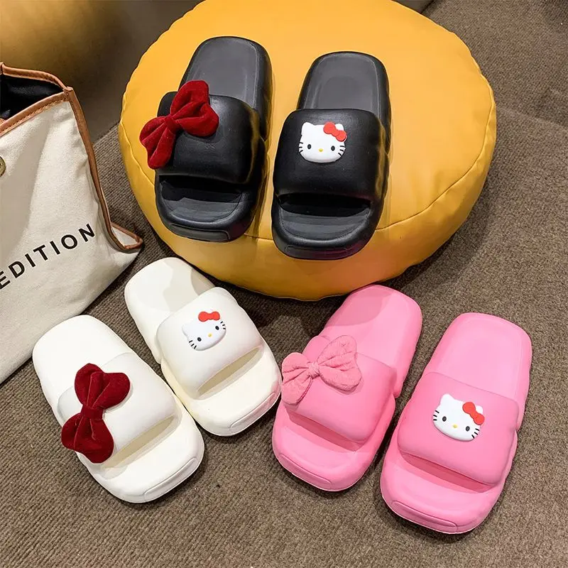 Sanrio модные тапочки Hello Kitty на толстой подошве одно слово Мультфильм милая девушка летние новые тонкие противоскользящие
Sanrio модные тапочки Hello Kitty на толстой подошве одно слово Мультфильм милая девушка летние новые тонкие противоскользящие