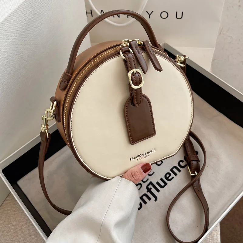 Niche Design One-shoulder Women's Bag 2022 New Fashion Messenger Bag Texture High-quality Hand-held Small Round Bag
Niche Design One-shoulder Women's Bag 2022 New Fashion Messenger Bag Texture High-quality Hand-held Small Round Bag