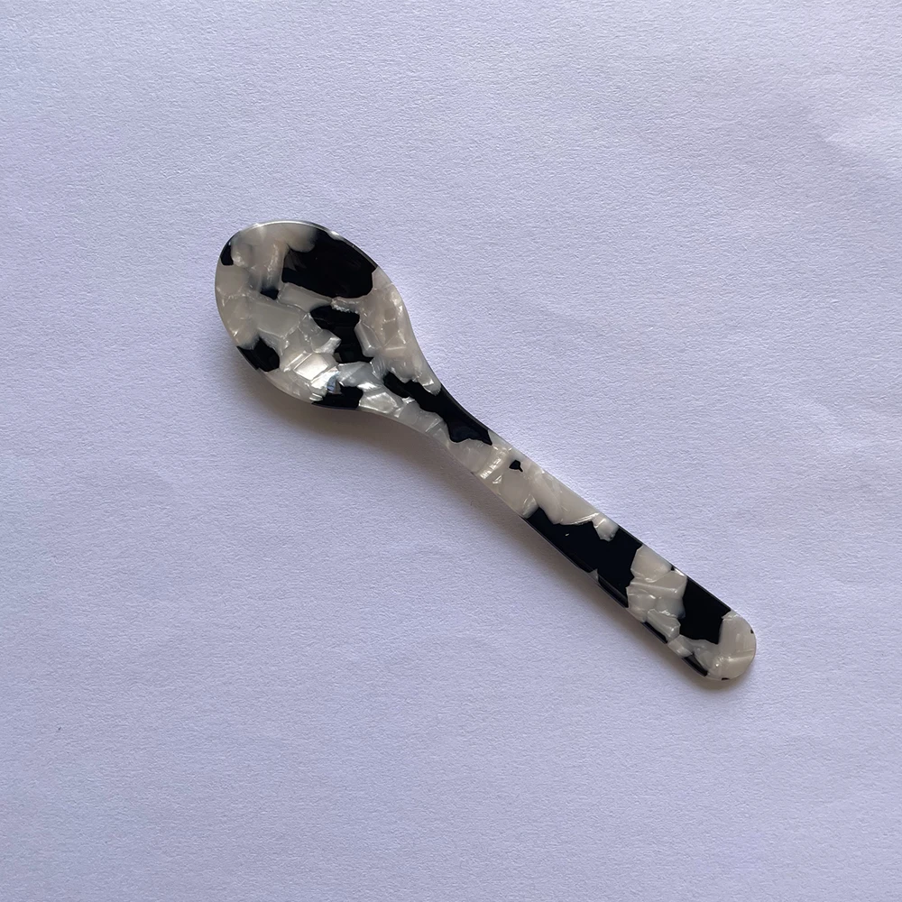 Корейская кофейная ложка из акрила
Корейская кофейная ложка из акрила