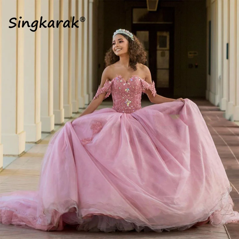 Pink Sparkly Ball Gown Quinceanera Dresses 2023 Rhinestones Applique Crystals Off Shoulder Sweet 15 16 Dress Birthday Party Wear
Pink Sparkly Ball Gown Quinceanera Dresses 2023 Rhinestones Applique Crystals Off Shoulder Sweet 15 16 Dress Birthday Party Wear