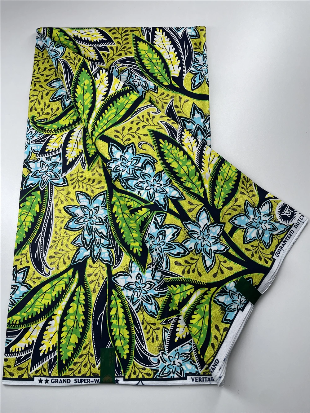 Grand Glitter Glam African Gold Wax Fabric 100% Cotton High Quality Wax Print Ankara Fabric For Sewing 6yards Women Fabric GS-10
Grand Glitter Glam African Gold Wax Fabric 100% Cotton High Quality Wax Print Ankara Fabric For Sewing 6yards Women Fabric GS-10