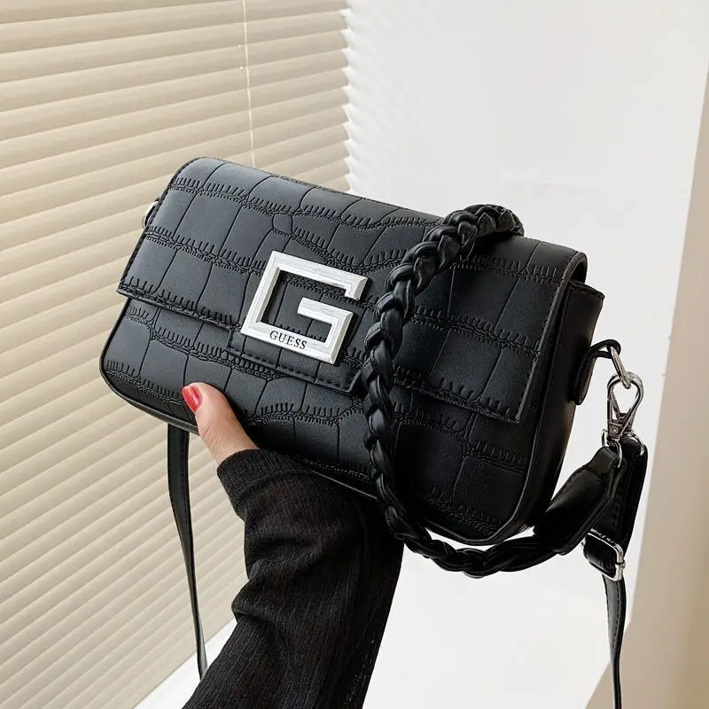 2023 fashion new casual women's bag European and American solid color all-match bag shoulder Messenger bag
2023 fashion new casual women's bag European and American solid color all-match bag shoulder Messenger bag