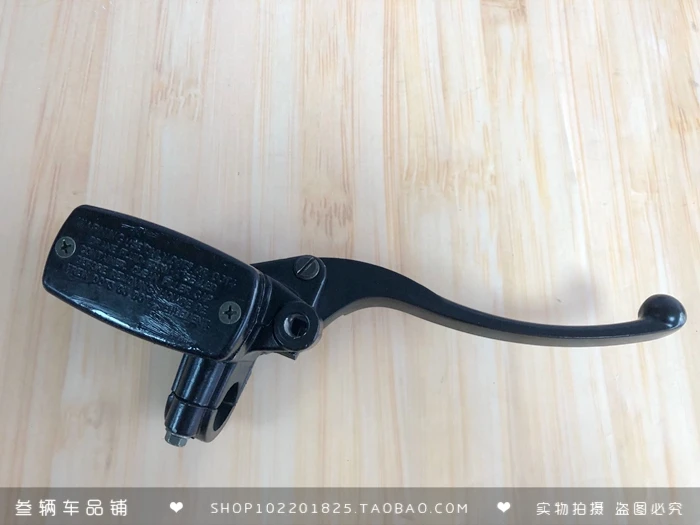 Подходит для Yongyuan Xiaofeng No.1 YY350-9A передний дисковый тормоз, верхний тормоз насоса, верхний тормоз, ручка дискового тормоза Niujiao
Подходит для Yongyuan Xiaofeng No.1 YY350-9A передний дисковый тормоз, верхний тормоз насоса, верхний тормоз, ручка дискового тормоза Niujiao