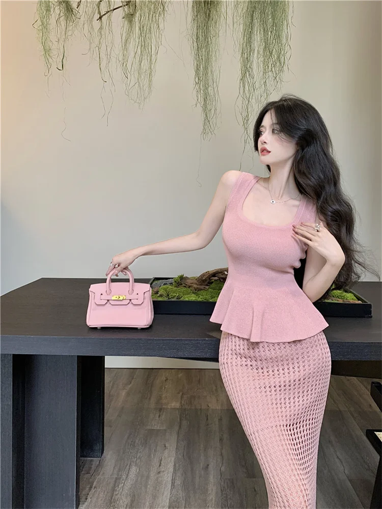 Summer 2 Piece Set Women New Elegant Short Ruffled Knitted Tank Top and High Waist Hollow Midi Skirt Suits Sexy Pink Outfits
Summer 2 Piece Set Women New Elegant Short Ruffled Knitted Tank Top and High Waist Hollow Midi Skirt Suits Sexy Pink Outfits