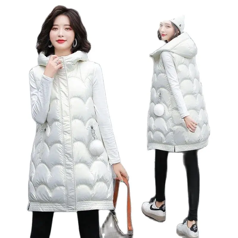 Fashion New Shiny Fabric Down Cotton Waistcoat 2022 Autumn Winter Padded Jacket Women Vest Plush Ball Zipper Solid Female Parkas
Fashion New Shiny Fabric Down Cotton Waistcoat 2022 Autumn Winter Padded Jacket Women Vest Plush Ball Zipper Solid Female Parkas