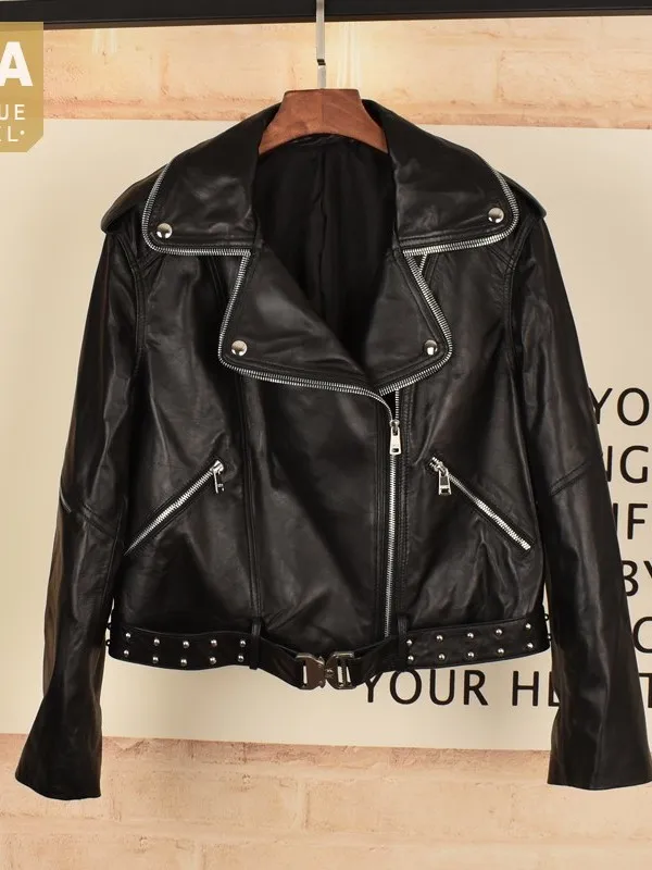 Autumn New Women Moto Spring Biker Sheepskin Genuine Leather Jacket Zippers Buckle Punk Style Coat Female Rivets Short Jackets
Autumn New Women Moto Spring Biker Sheepskin Genuine Leather Jacket Zippers Buckle Punk Style Coat Female Rivets Short Jackets