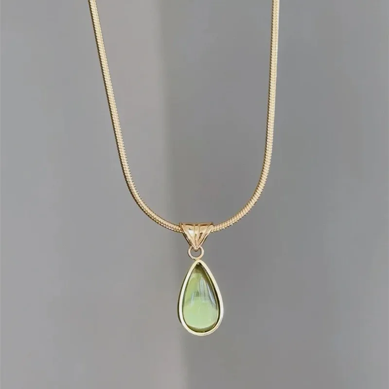Green Drop Pendant Necklace Women's Clambone Chain Snake Bone Titanium Steel Gold Plated
Green Drop Pendant Necklace Women's Clambone Chain Snake Bone Titanium Steel Gold Plated