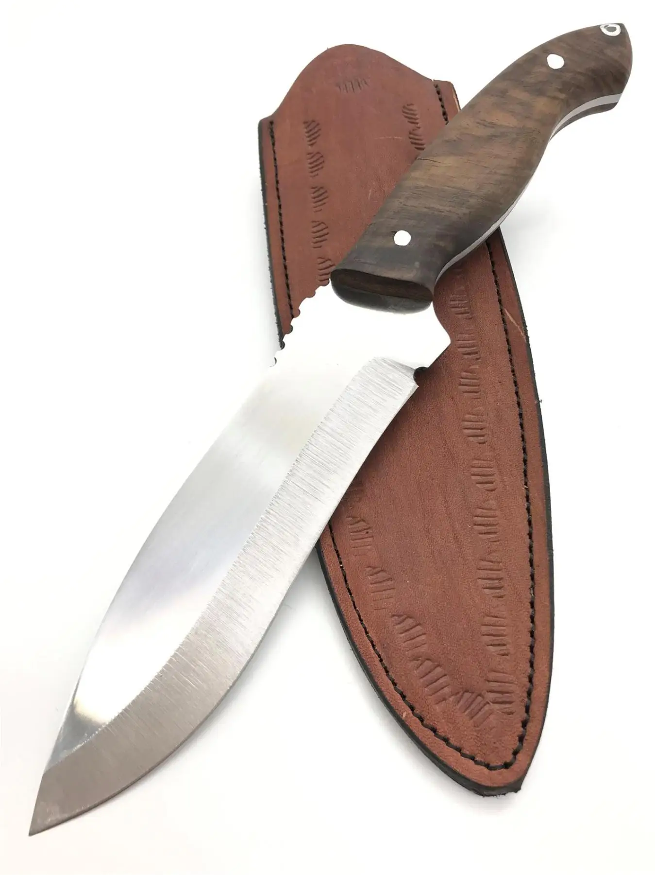 Нож для кемпинга BB36 ручной работы
Нож для кемпинга BB36 ручной работы