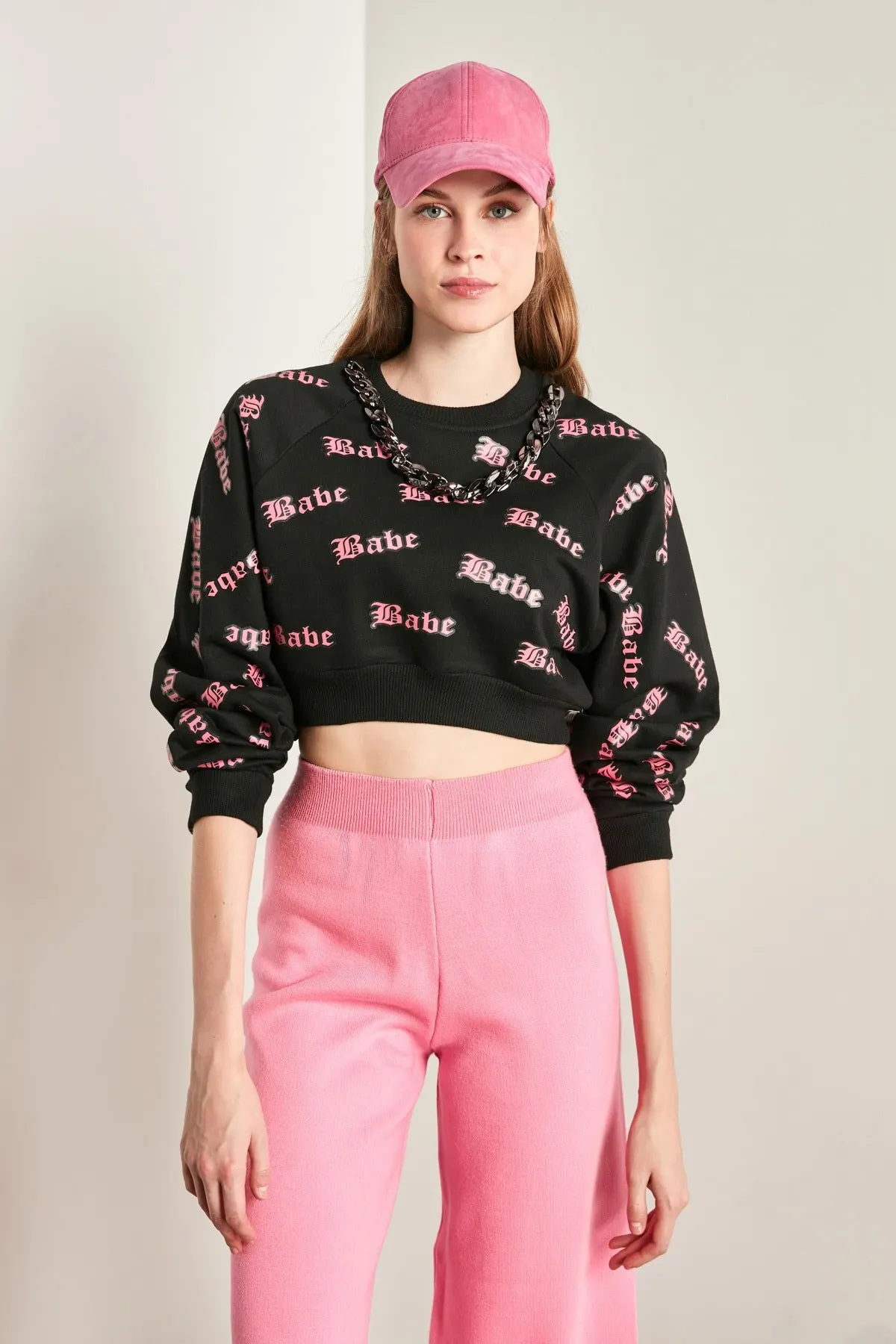 Women's Sweatshirt Black Letter Printed Chain Detail Crop Hoodie Hoodies Fashion All Season New Pullovers Fleece
Women's Sweatshirt Black Letter Printed Chain Detail Crop Hoodie Hoodies Fashion All Season New Pullovers Fleece