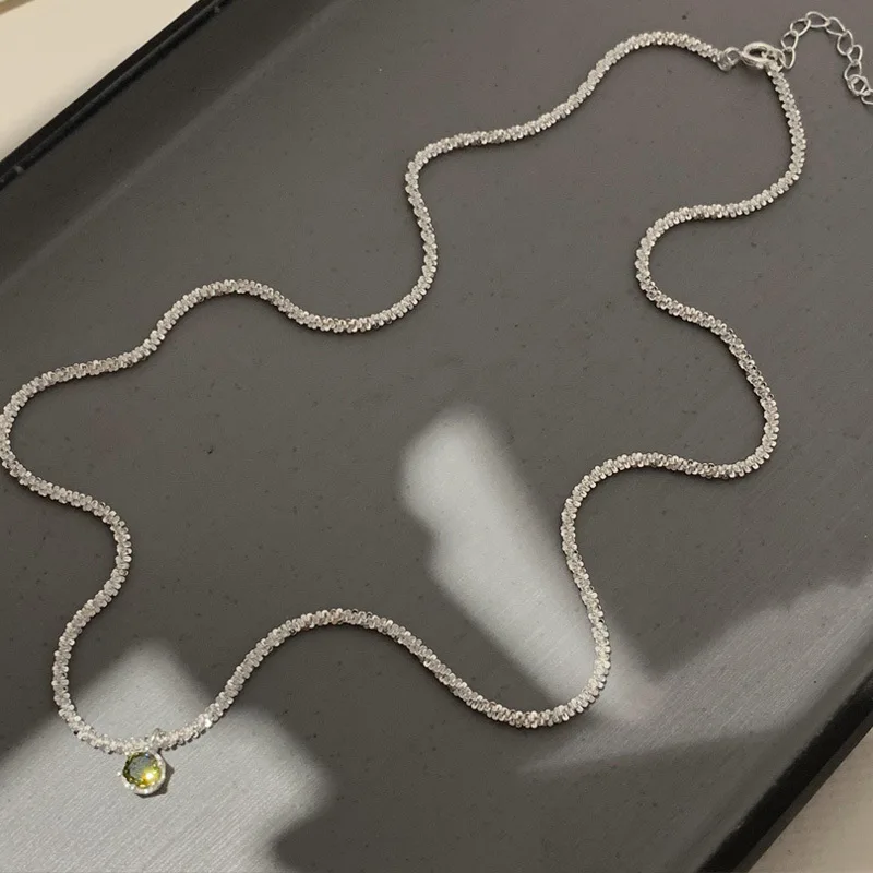 Exquisite Sparkling Zircon Clavicle Green Gypsophila Chain Choker Necklace For Women Gifts Jewelry Vintage Design Necklace
Exquisite Sparkling Zircon Clavicle Green Gypsophila Chain Choker Necklace For Women Gifts Jewelry Vintage Design Necklace