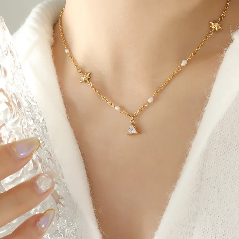 Korean Fashion Geometric Mang Triangle Pendant Necklace Inlaid Zircon Freshwater Pearl Stitching Chain Personalized Jewelry
Korean Fashion Geometric Mang Triangle Pendant Necklace Inlaid Zircon Freshwater Pearl Stitching Chain Personalized Jewelry