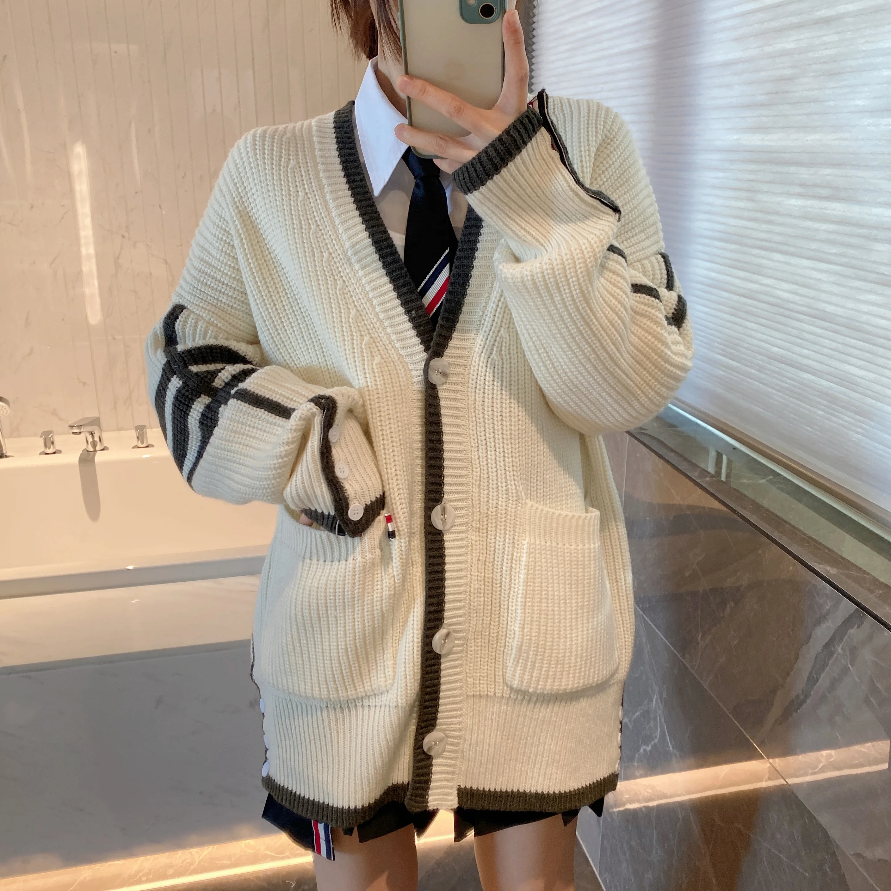 Knitted Cardigan Tb Wool Coat Womens Autumn and Winter 2023 New Striped Coat Joker Design Sweater Tide
Knitted Cardigan Tb Wool Coat Womens Autumn and Winter 2023 New Striped Coat Joker Design Sweater Tide