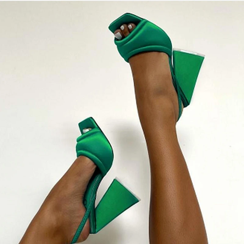 Women Sandals Fashion Sexy Open Toe Satin Sandals Women Plus Size Rose Red Super High Heel Summer Party Shoes Low Block Heel
Women Sandals Fashion Sexy Open Toe Satin Sandals Women Plus Size Rose Red Super High Heel Summer Party Shoes Low Block Heel