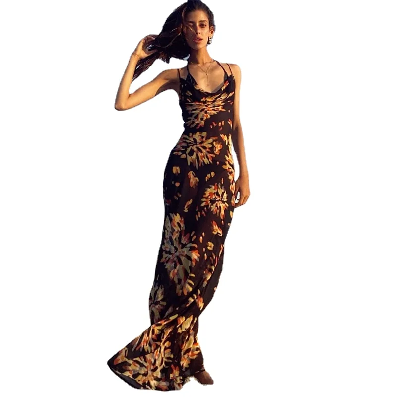 Y2k Spring Summer New Women's Sense of Print Pile Neck Halter Backless Dress High Waist Slim Body Casual Fashion Dress 
Y2k Spring Summer New Women's Sense of Print Pile Neck Halter Backless Dress High Waist Slim Body Casual Fashion Dress