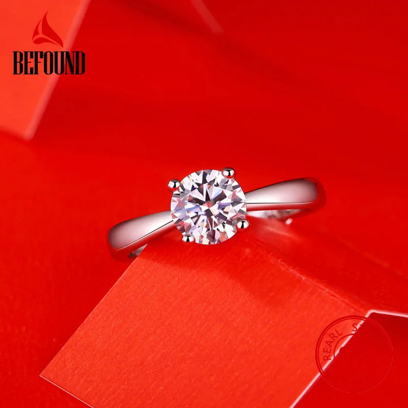 Classic Four Prong Inlaid Moissanite Ring 0.5CT 1CT VVS Lab Diamond Fine Jewelry for Women Wedding Gift Real 925 Sterling Silver
Classic Four Prong Inlaid Moissanite Ring 0.5CT 1CT VVS Lab Diamond Fine Jewelry for Women Wedding Gift Real 925 Sterling Silver