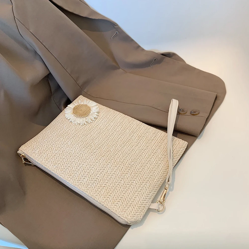 Fashion Woven Flowers Wristlet Clutch Bag Women Envelope Money Phone Straw Purse for Women Fashionable Decoration
Fashion Woven Flowers Wristlet Clutch Bag Women Envelope Money Phone Straw Purse for Women Fashionable Decoration