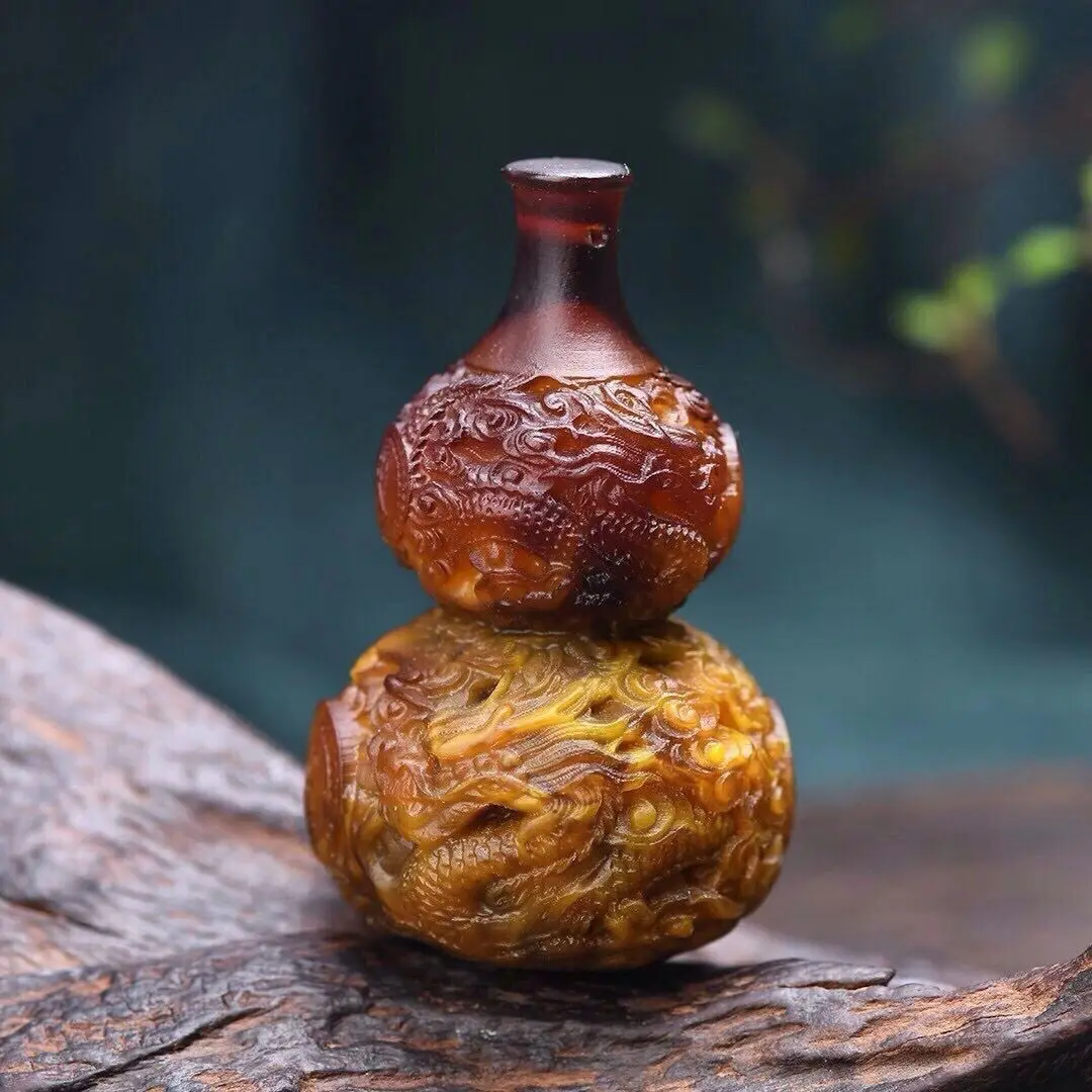 Long Xianxiang genuine pure natural Long Yanxiang Luzhou-flavor gourd handle ornaments car hanging incense. 
Long Xianxiang genuine pure natural Long Yanxiang Luzhou-flavor gourd handle ornaments car hanging incense.