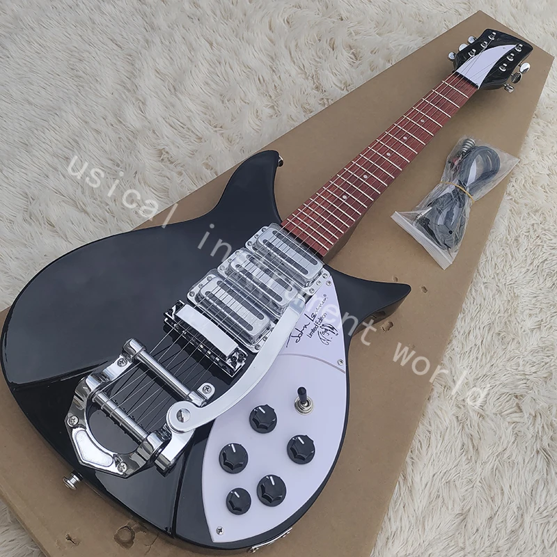 Classic six string master electric guitar, professional quality playing level, beautiful timbre, free delivery home.
Classic six string master electric guitar, professional quality playing level, beautiful timbre, free delivery home.