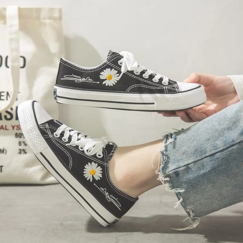 Women's Lace-up Canvas Sports Shoes Basket Sneakers for Women Zapatillas Deportivas Mujer Chaussure Femme 2022 Woman Summer
Women's Lace-up Canvas Sports Shoes Basket Sneakers for Women Zapatillas Deportivas Mujer Chaussure Femme 2022 Woman Summer