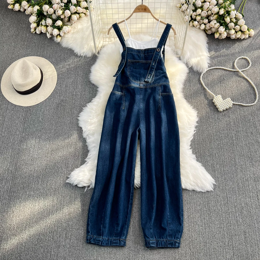 Fashionable Summer Suits Korean Style White Camisole And Loose High Waist Straight Wide Leg Denim Suspender Trousers 2Pcs Set 
Fashionable Summer Suits Korean Style White Camisole And Loose High Waist Straight Wide Leg Denim Suspender Trousers 2Pcs Set