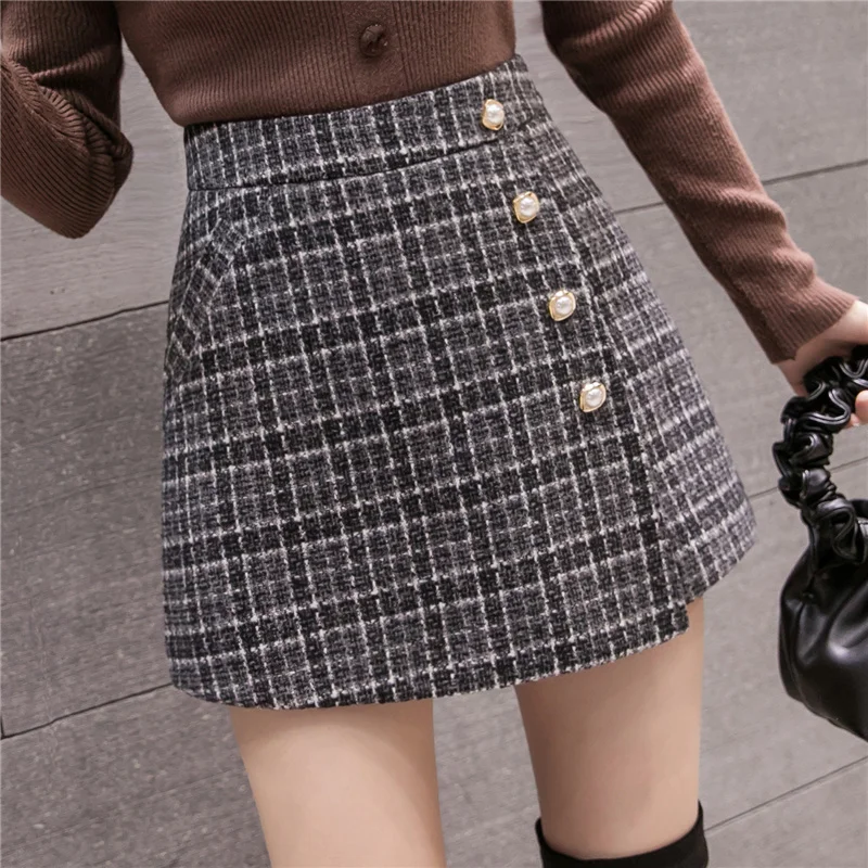 New Fashion Tweed Plaid Shorts Skirts Womens Autumn Winter Single Breasted High Waist Woolen Shorts Woman Casual Culottes
New Fashion Tweed Plaid Shorts Skirts Womens Autumn Winter Single Breasted High Waist Woolen Shorts Woman Casual Culottes